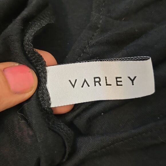 Varley Black  open back shirt size medium. - Picture 7 of 8